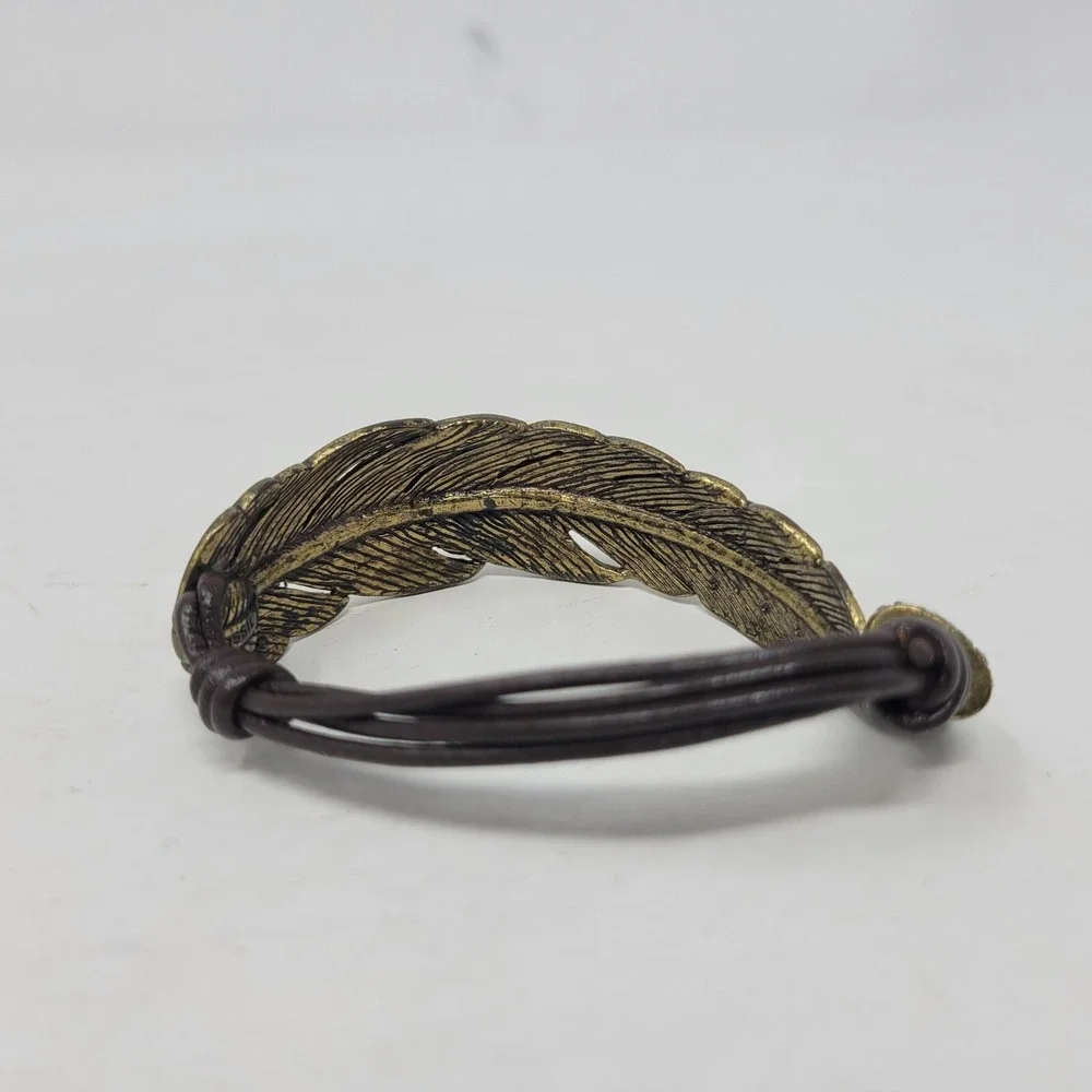 Fossil‎ Womens Feather Bracelet Gold Tone Hook Strap